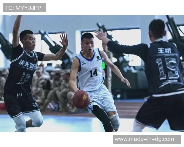 中国男明星篮球场上的风采与激情展现篮球魅力的精彩瞬间